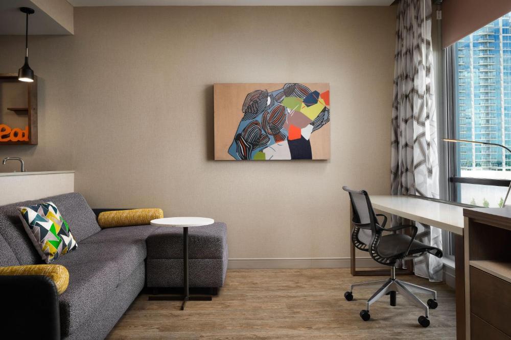 1 Bedroom Suite, 2 Queen interior